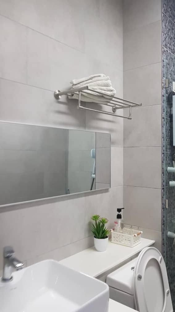 The Shore Ns Studio Suites Sea View كوتا كينابالو المظهر الخارجي الصورة